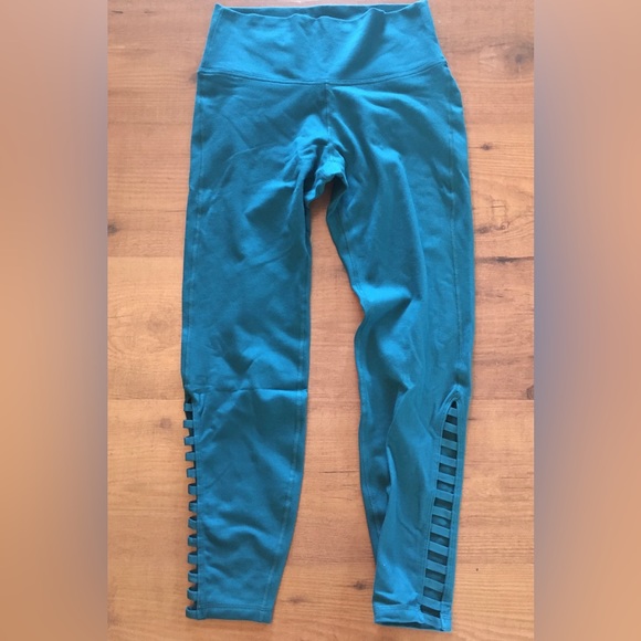 Old Navy Pants - Old Navy Turquoise Balance Legging.
